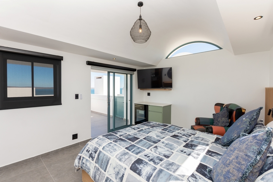 5 Bedroom Property for Sale in Mykonos Western Cape